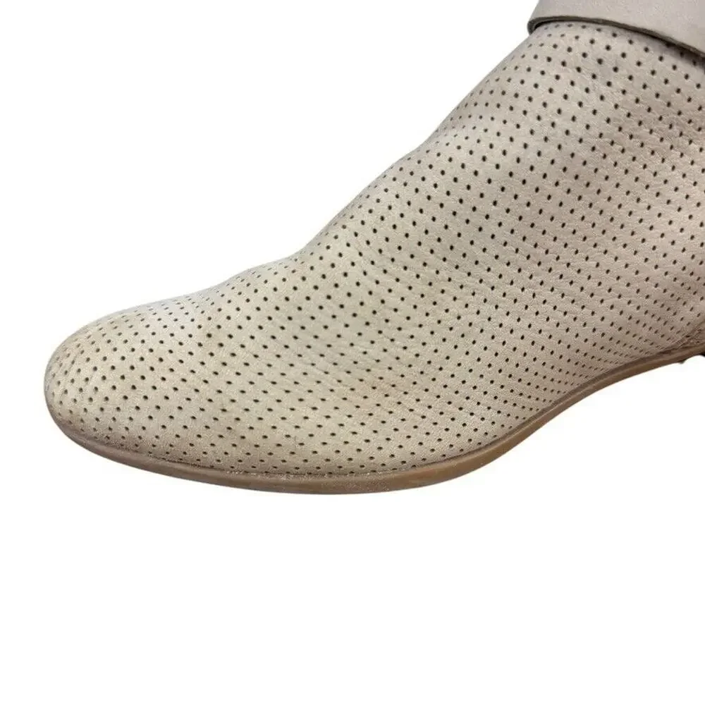 Clarks Boylan Dawn Perforated Nubuck Leather Ankle Boots Booties Shoes sz 7.5